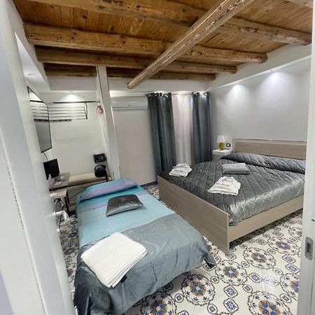Mini Appartamenti Ballaro Rooms Palermo Eksteriør bilde